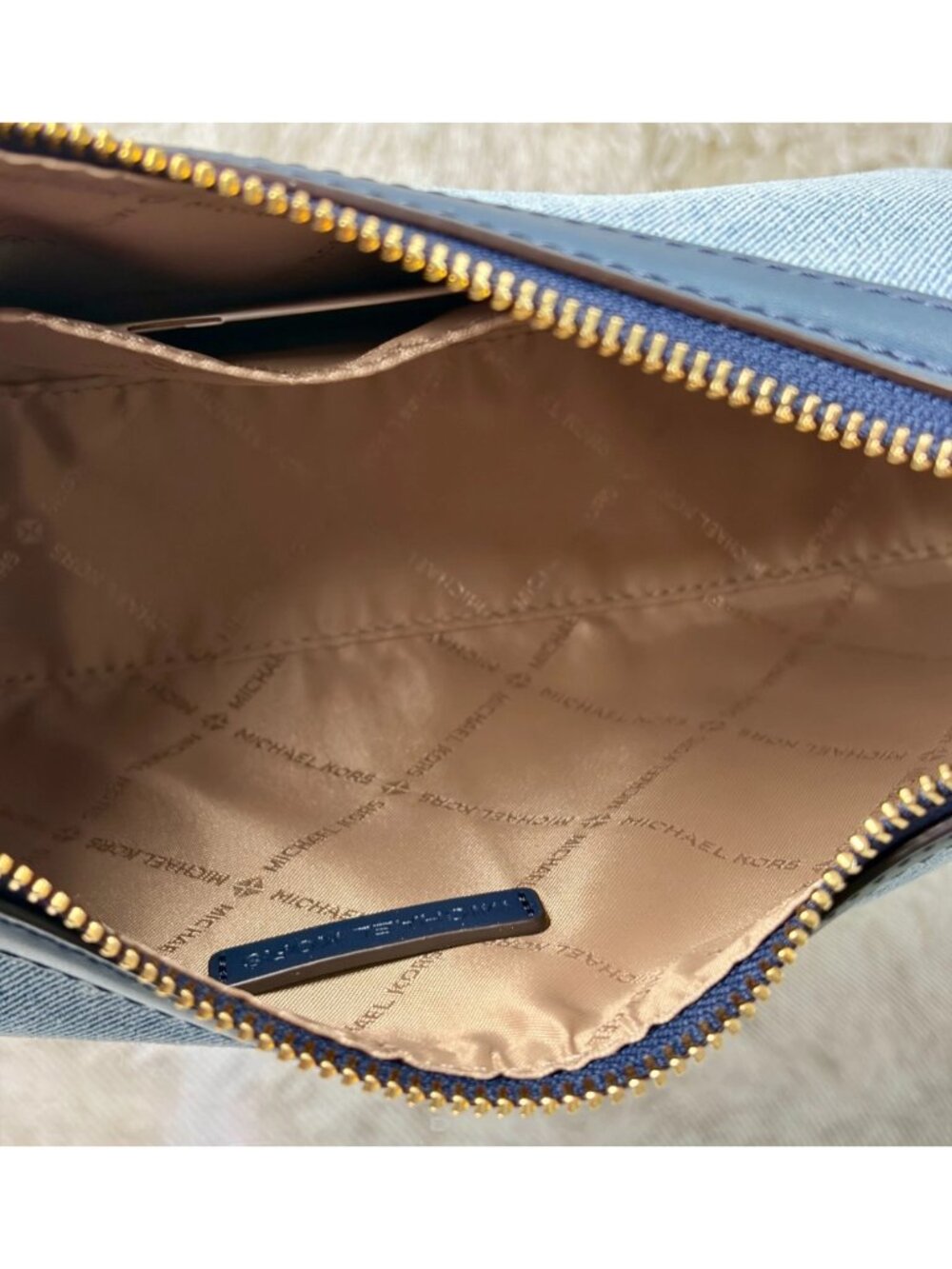 Michael Kors Maeve MD Pouchette in Demin & Leather (Brand New) - Picture 5 of 7